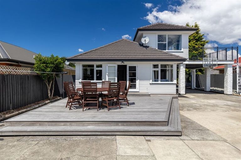 Photo of property in 8 Mappleton Avenue, Burnside, Christchurch, 8053