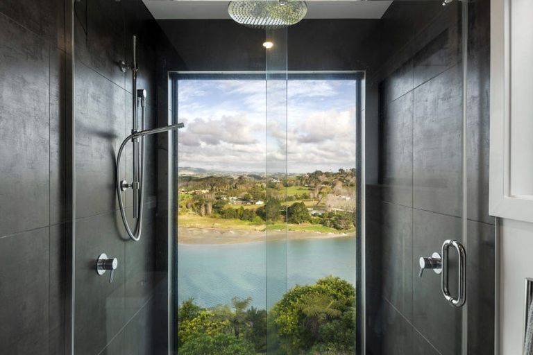 Photo of property in 25a Pohutukawa Avenue, Shelly Park, Auckland, 2014