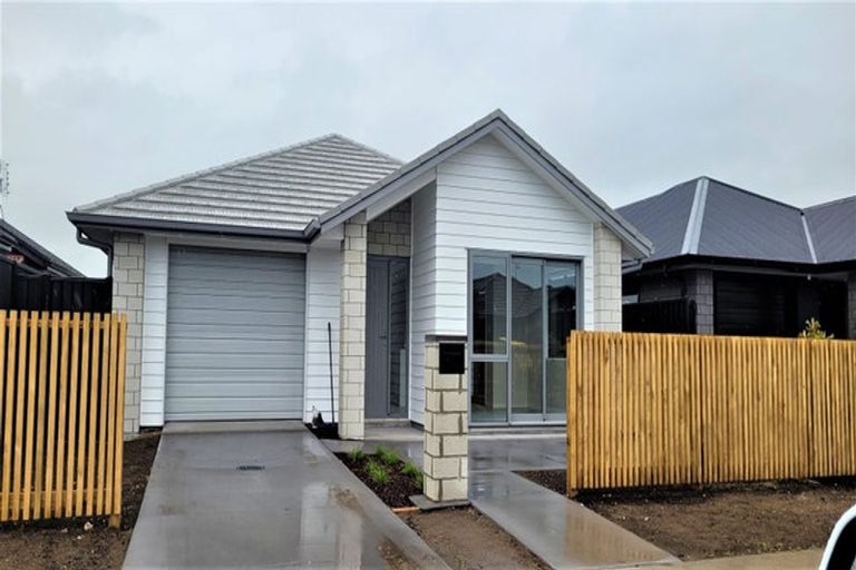 Photo of property in 40 Empire Crescent, Papamoa, 3118