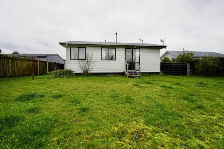 Photo of property in 20 Tiller Close, Kelvin Grove, Palmerston North, 4414