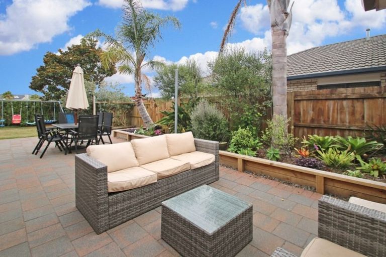 Photo of property in 36 Mcleod Place, Papamoa Beach, Papamoa, 3118