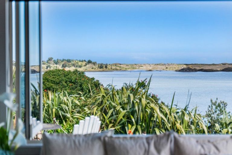 Photo of property in 40 Tuakau Bridge-port Waikato Road, Port Waikato, Tuakau, 2695