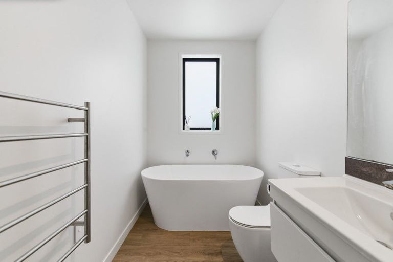 Photo of property in 16 Hinaki Street, Poike, Tauranga, 3112