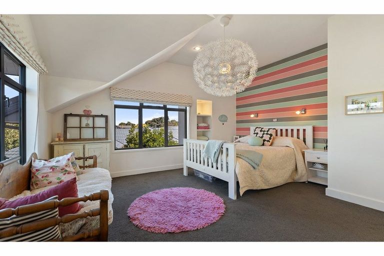 Photo of property in 94 Saint Martins Road, Saint Martins, Christchurch, 8022