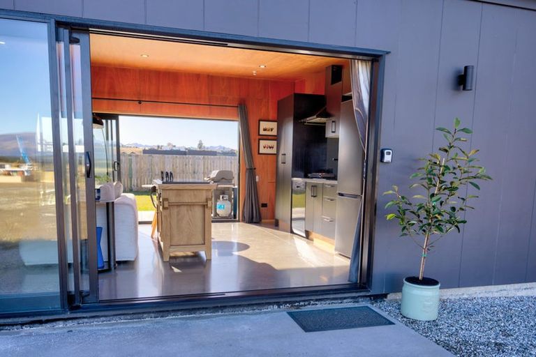 Photo of property in 11 Lost Burn Road, Lake Hawea, Wanaka, 9382