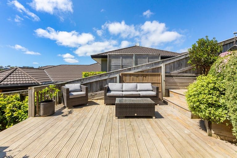 Photo of property in 10 Te Puia Drive, Aotea, Porirua, 5024