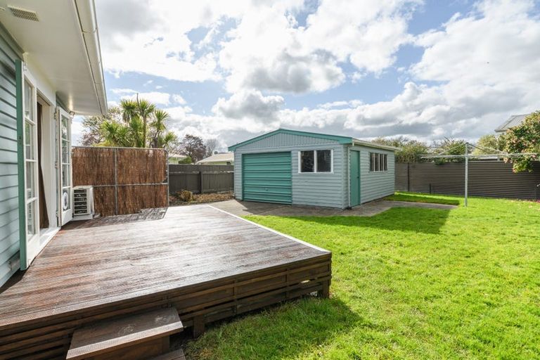 Photo of property in 5 Acacia Street, Kelvin Grove, Palmerston North, 4414