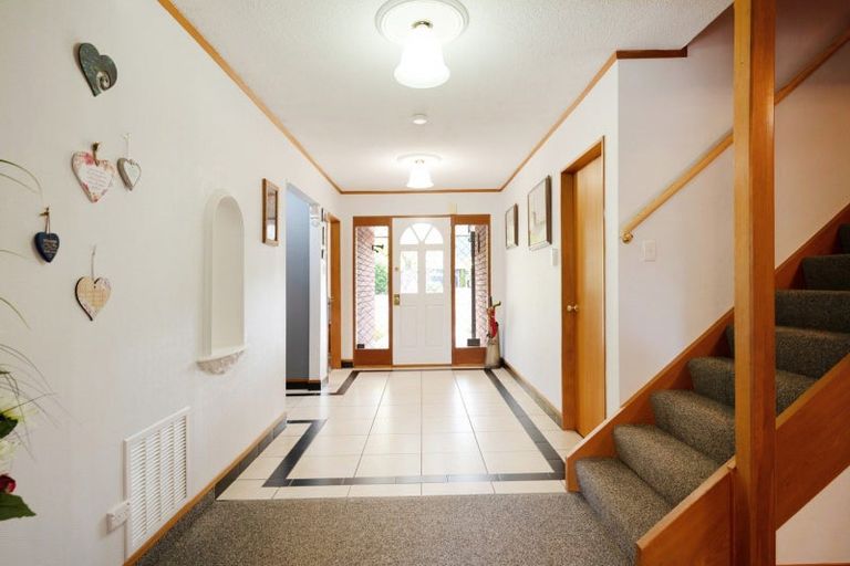 Photo of property in 11 Hurunui Street, Waikanae, 5036