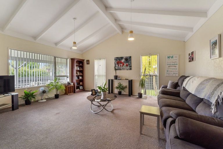 Photo of property in 6a Buckley Grove, Paraparaumu, 5032