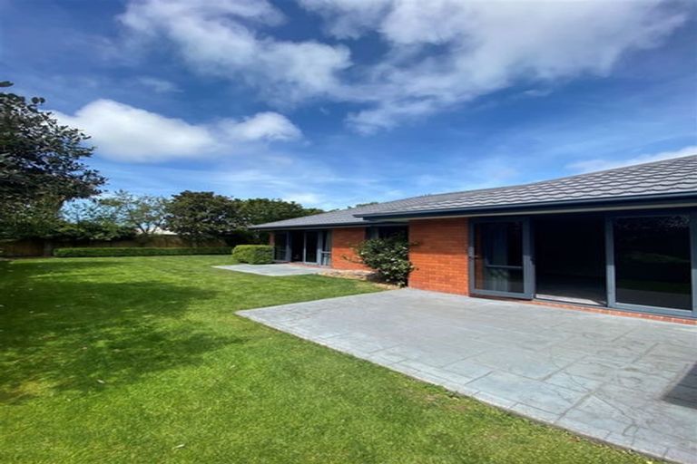 Photo of property in 10 Providence Place, Redwood, Christchurch, 8051
