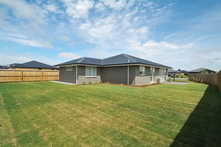 Photo of property in 6 Keeper Close, Woodend, 7610