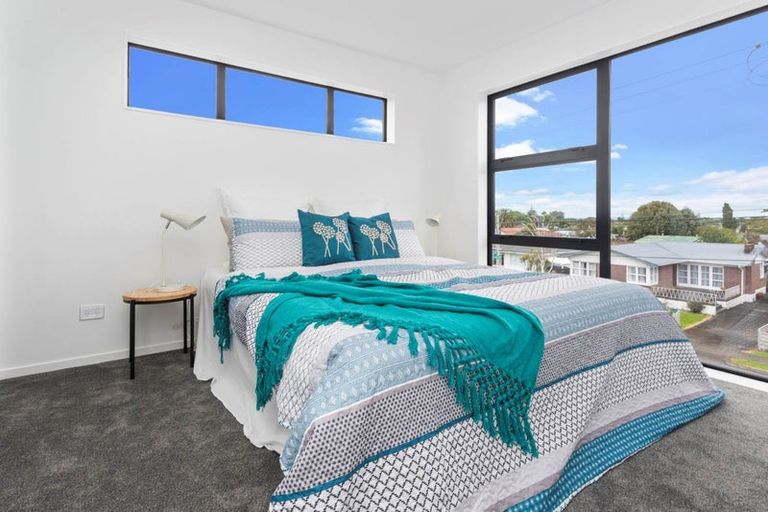 Photo of property in 3/2a Cambridge Road, Manurewa, Auckland, 2102