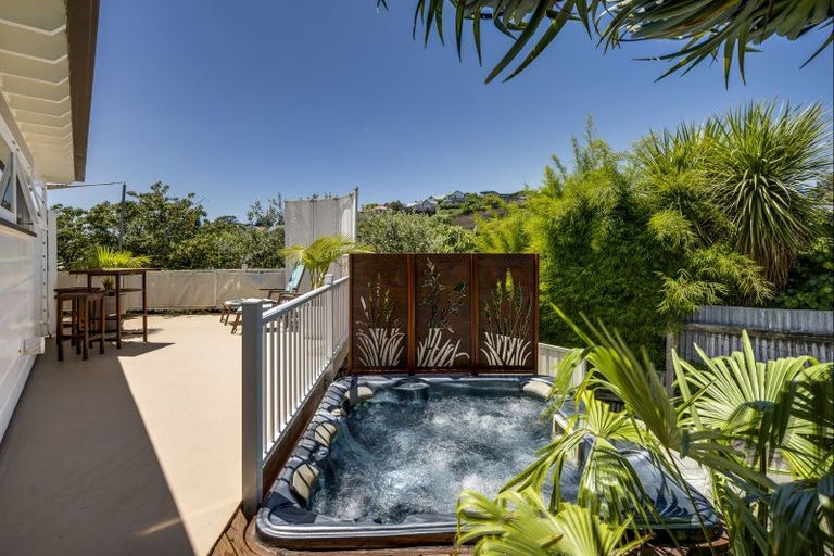 Photo of property in 1 Lambton Road, Hospital Hill, Napier, 4110