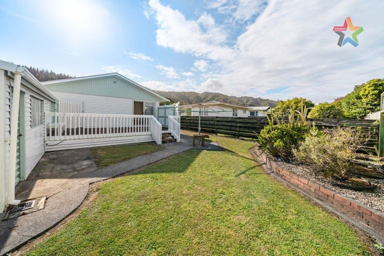 Photo of property in 21 Berkeley Road, Wainuiomata, Lower Hutt, 5014