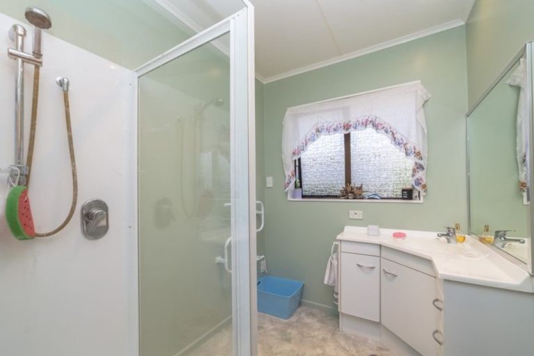 Photo of property in 4 Feist Street, Carterton, 5713