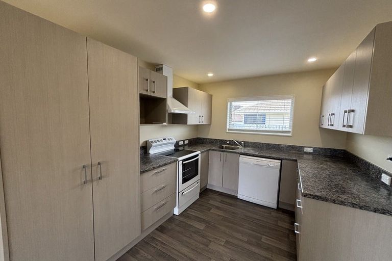 Photo of property in 1/2 Wildwood Avenue, Wainoni, Christchurch, 8061