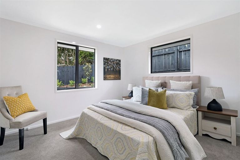 Photo of property in 21a Chelmsley Avenue, Henderson, Auckland, 0612