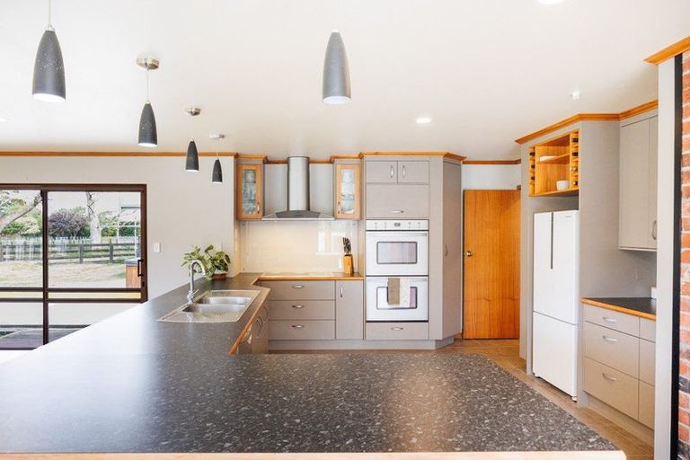 Photo of property in 440 Stoney Creek Road, Kelvin Grove, Palmerston North, 4470