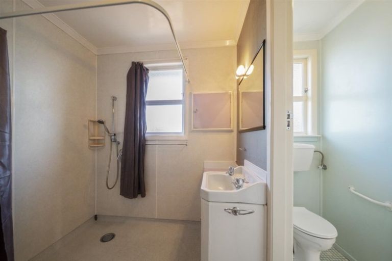 Photo of property in 13 Dixon Avenue, Hawera, 4610