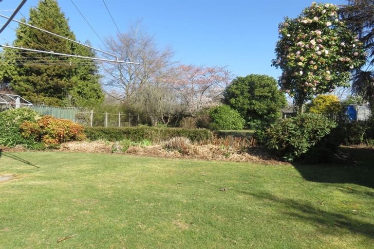 Photo of property in 51 Main Road North, Geraldine, 7930