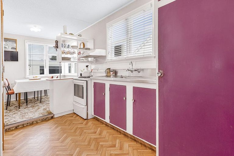 Photo of property in 22 Paul Crescent, Fairfield, Hamilton, 3214