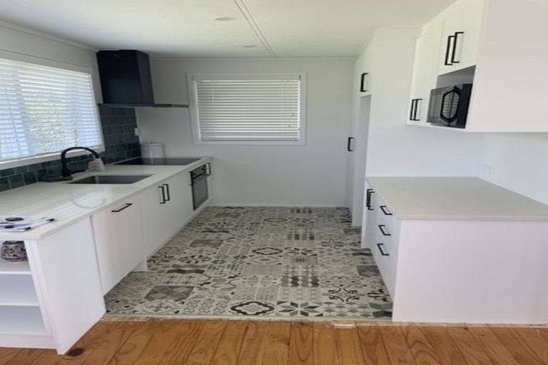 Photo of property in 25 Rishworth Avenue, Stanmore Bay, Whangaparaoa, 0932