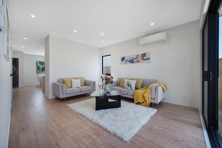 Photo of property in 165 Grove Road, Papakura, 2110