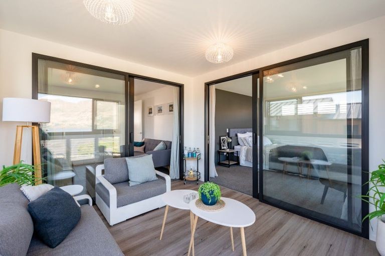 Photo of property in 6 Platinum Ridge, Wanaka, 9305