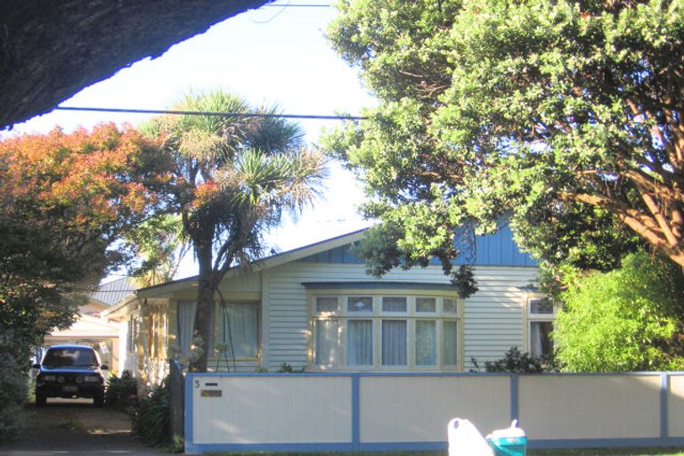 Photo of property in 3 Tui Street, Alicetown, Lower Hutt, 5010