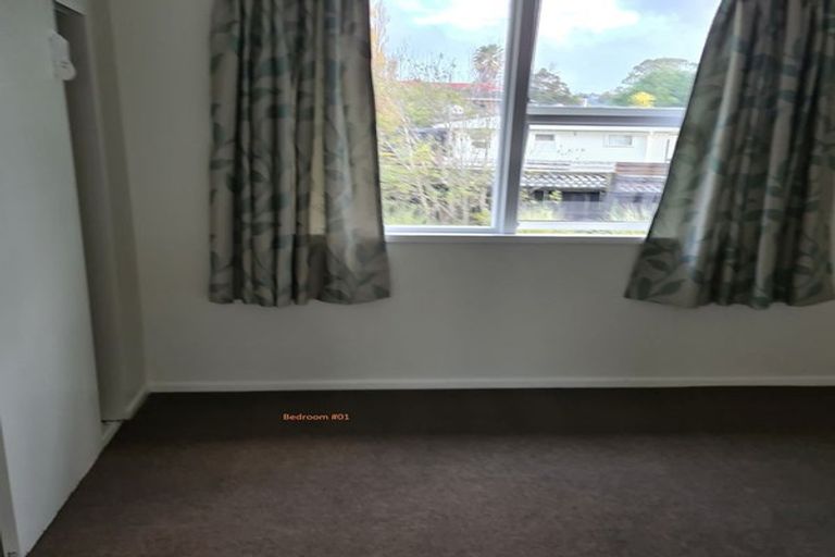 Photo of property in 54 Captain Scott Road, Glen Eden, Auckland, 0602