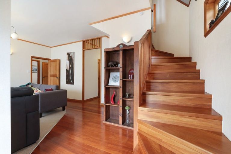 Photo of property in 1 Jellicoe Drive, Hamilton East, Hamilton, 3216