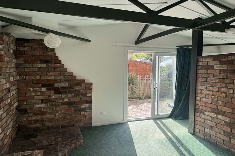 Photo of property in 77 Russell Street, Dunedin Central, Dunedin, 9016