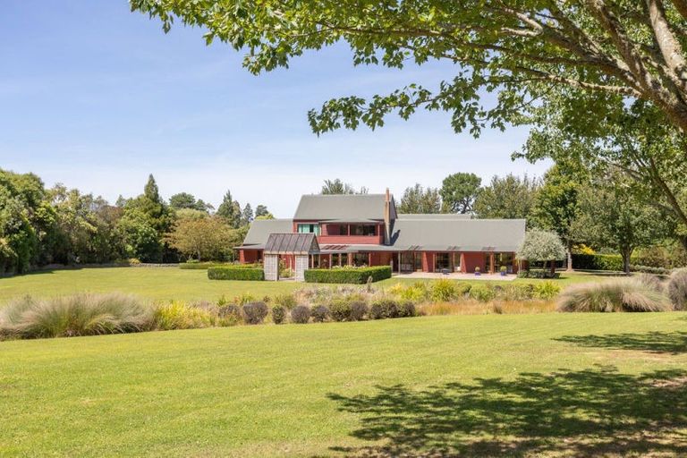 Photo of property in 111 Adelaide Road, Dannevirke, 4930