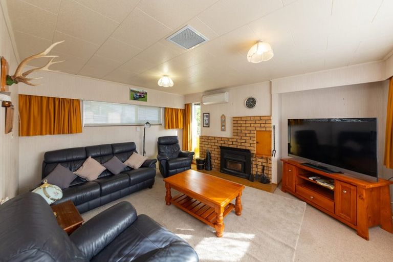 Photo of property in 37 Punga Street, Tangimoana, 4822