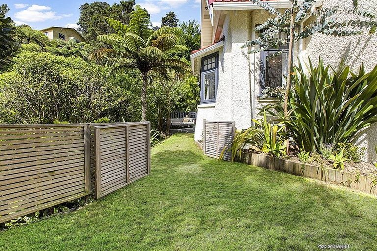 Photo of property in 2 Borlase Street, Brooklyn, Wellington, 6021