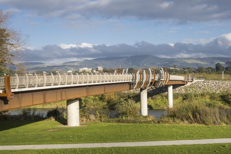 Photo of property in 7 Ruha Street, West End, Palmerston North, 4412