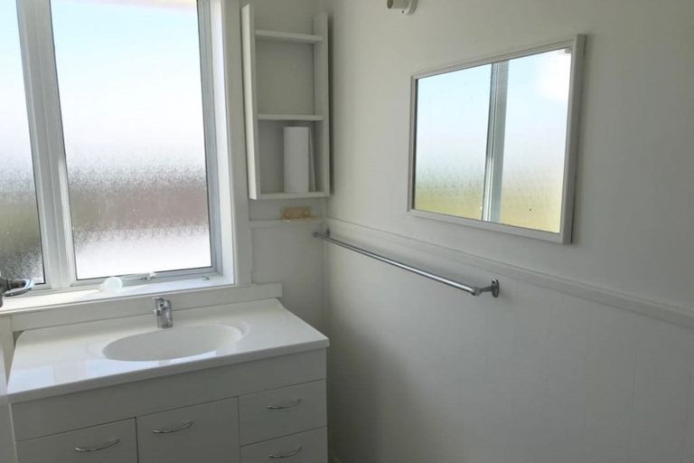 Photo of property in 4/87 Manuka Road, Bayview, Auckland, 0629