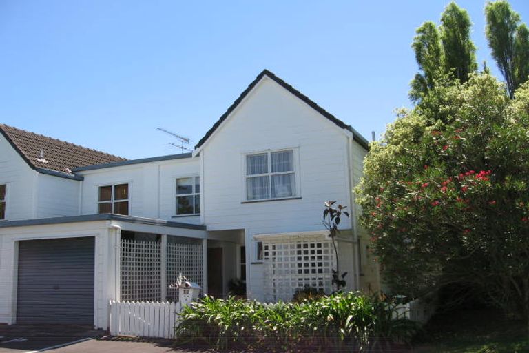 Property details for 12/1 Woodbridge Lane, Milford, Auckland, 0620