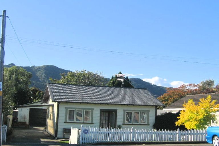 Photo of property in 13 Sinclair Street, Ebdentown, Upper Hutt, 5018