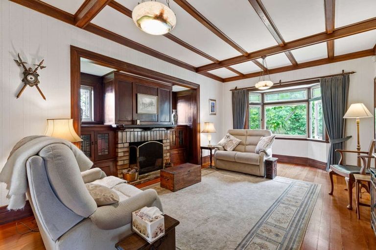 Photo of property in 36 Onewa Road, Northcote Point, Auckland, 0627