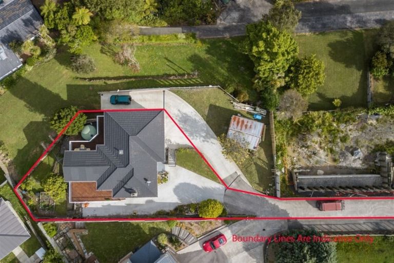 Photo of property in 12 Crystal Avenue, Glendene, Auckland, 0602