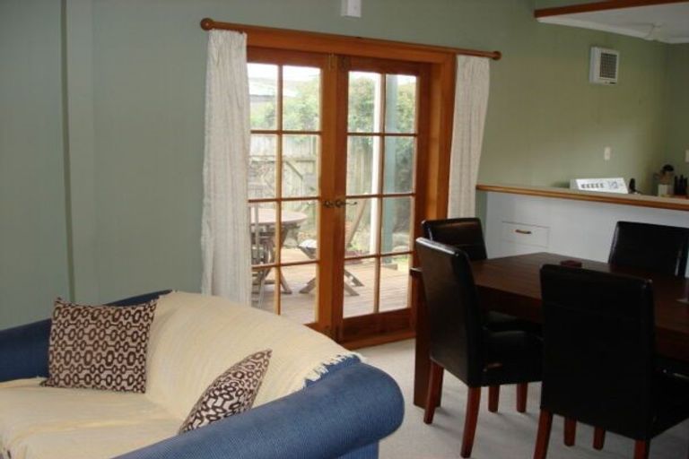 Photo of property in 42 Knowles Street, Terrace End, Palmerston North, 4410