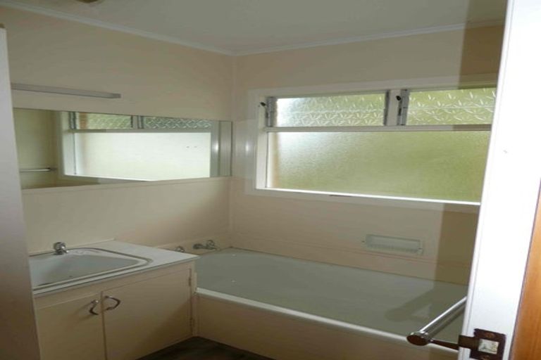 Photo of property in 49 Pohutukawa Road, Whenuapai, Auckland, 0618