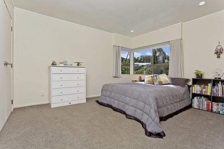 Photo of property in 22b Mariposa Crescent, Birkenhead, Auckland, 0626