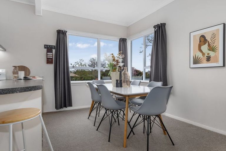 Photo of property in 1 Quinn Road, Levin, 5510