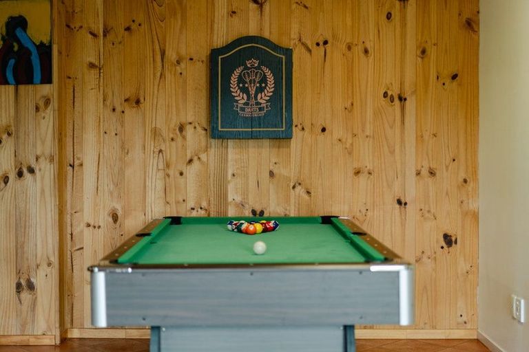 Photo of property in 67 Eugenia Rise, Totara Heights, Auckland, 2105