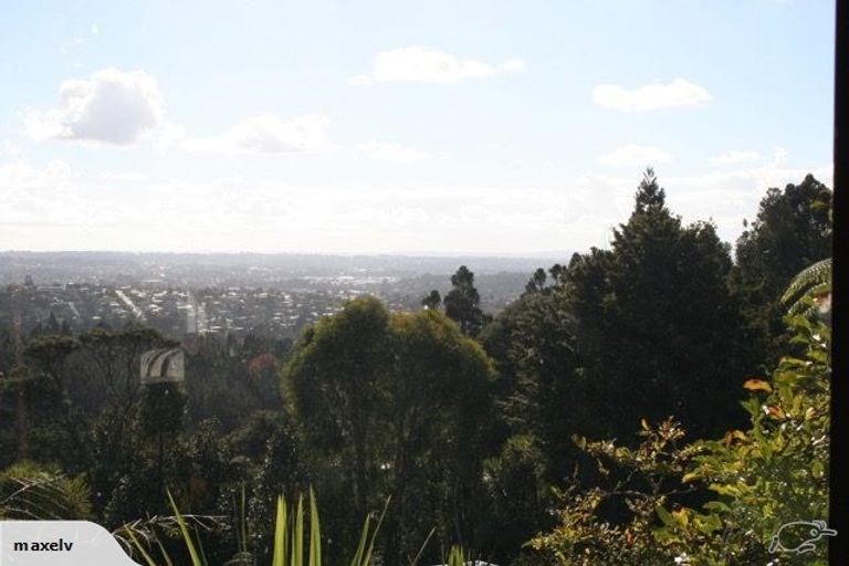 Photo of property in 441 Titirangi Road, Titirangi, Auckland, 0604