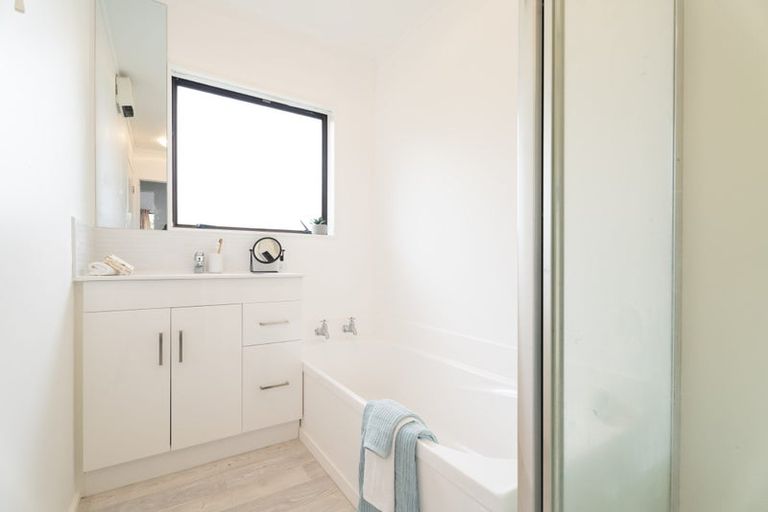 Photo of property in 4b Glenwood Grove, Woodridge, Wellington, 6037