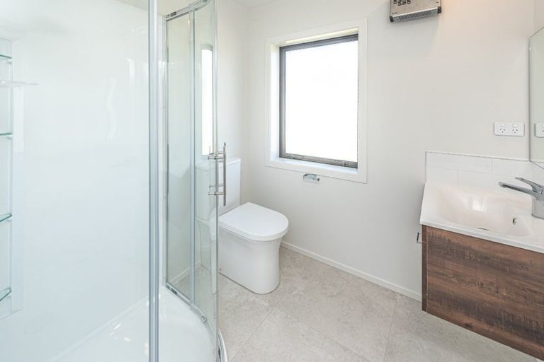 Photo of property in 6 Cross Street, Castlecliff, Whanganui, 4501