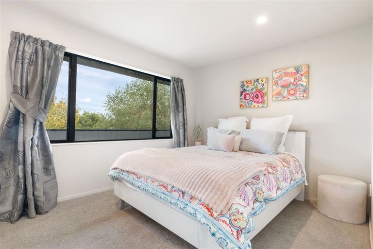 Photo of property in 106 Cannon Hill Crescent, Mount Pleasant, Christchurch, 8081